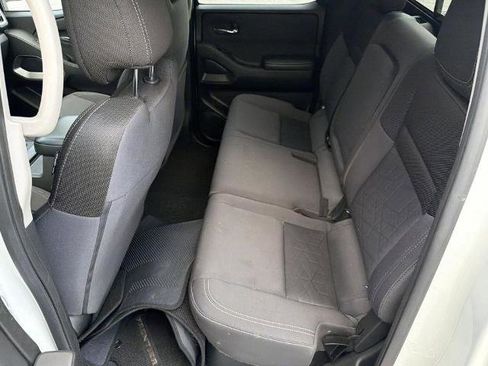 Certified 2025 Nissan Frontier SV RWD image 23