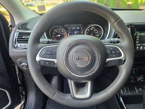 Used 2021 Jeep Compass Latitude FWD image 24