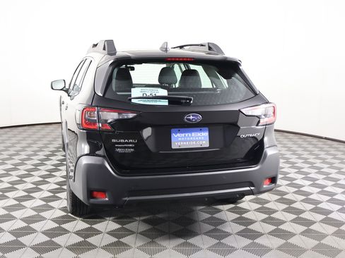 Used 2025 Subaru Outback image 7