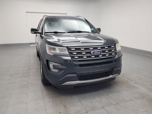 Used 2016 Ford Explorer XLT w/ Equipment Group 202A AWD/4WD image 14