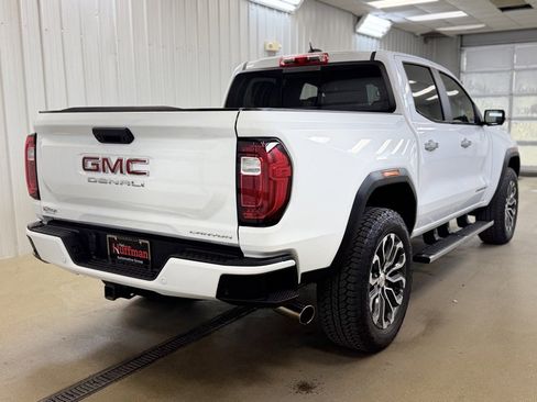 Used 2024 GMC Canyon Denali image 6