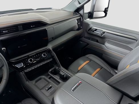 New 2026 GMC Sierra 2500 AT4 w/ AT4 Preferred Package image 24
