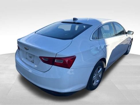 Used 2023 Chevrolet Malibu LS image 4