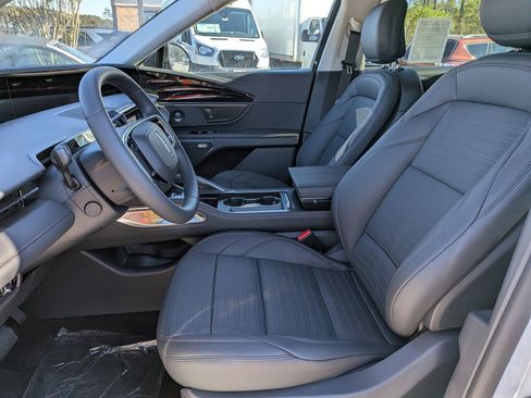 New 2026 Lincoln Nautilus Reserve image 25