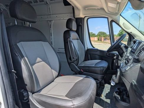 Used 2024 RAM ProMaster 2500 w/ Convenience Group FWD image 26