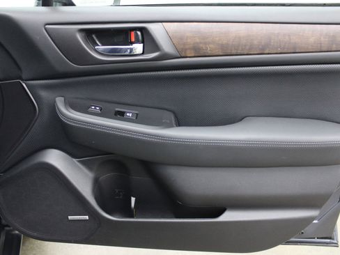 Used 2017 Subaru Outback 2.5i Limited image 29