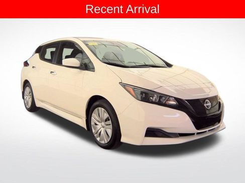 Used 2025 Nissan Leaf S FWD image 3