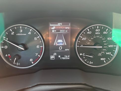 Used 2024 Subaru Outback Premium AWD/4WD image 8