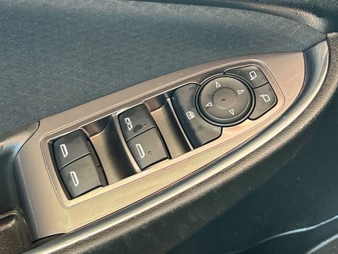 Used 2019 Chevrolet Malibu LT FWD image 13