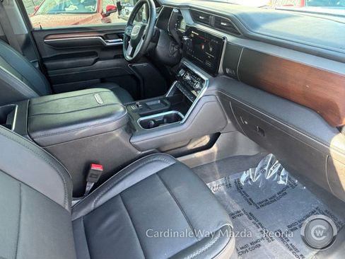 Used 2025 GMC Sierra 3500 Denali w/ Technology Package AWD/4WD image 31