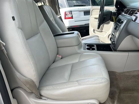 Used 2014 GMC Yukon XL SLT RWD image 36