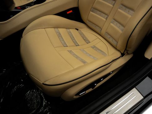 Used 2015 Ferrari California T RWD image 36