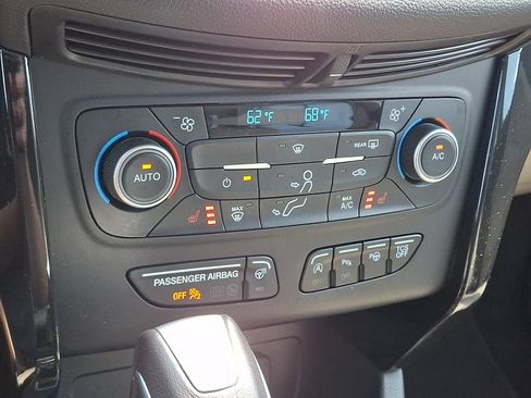 Used 2018 Ford Escape Titanium AWD/4WD image 19