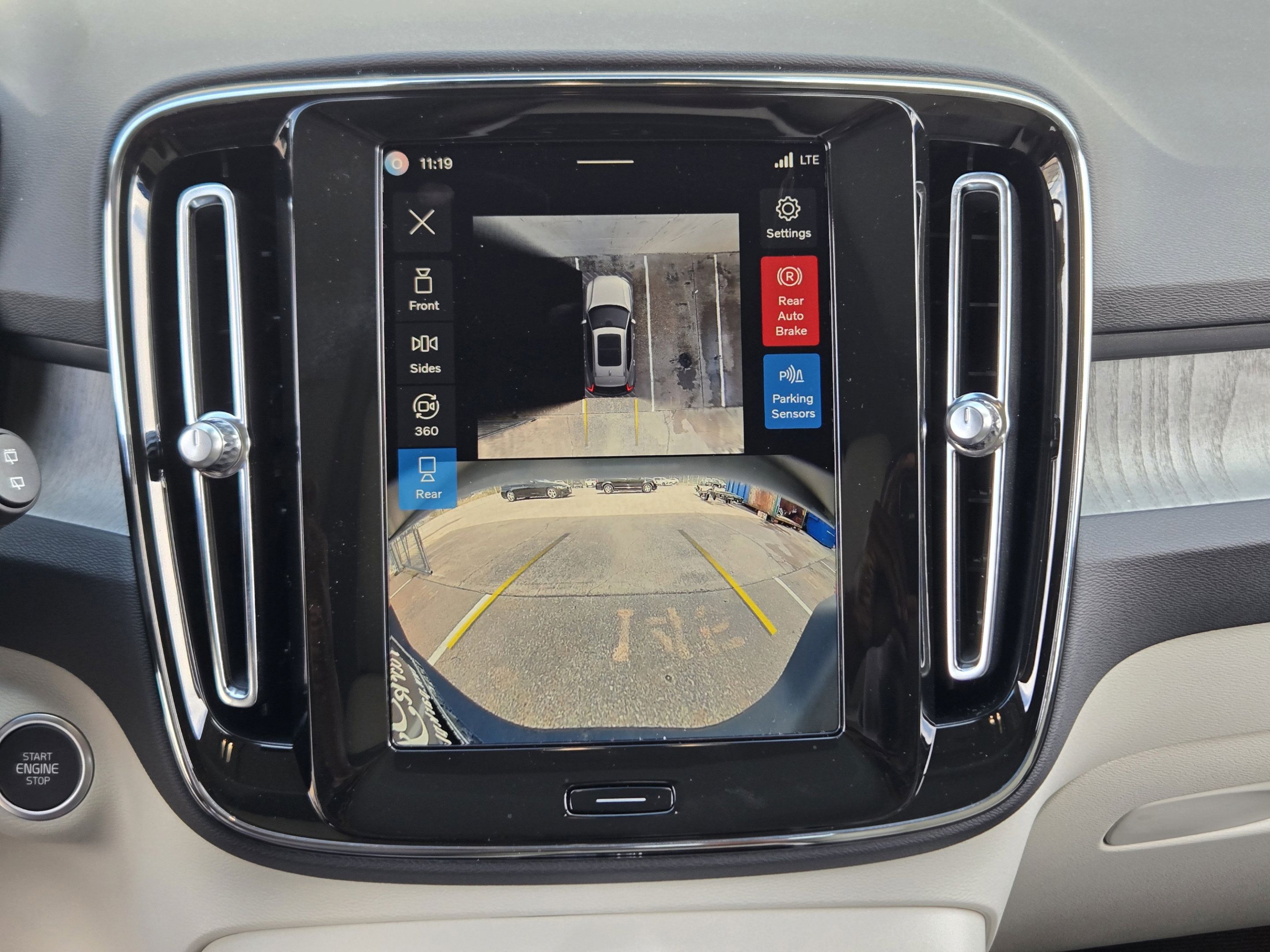 Used 2026 Volvo XC40 B5 Plus w/ Protection Package Premier AWD/4WD image 15