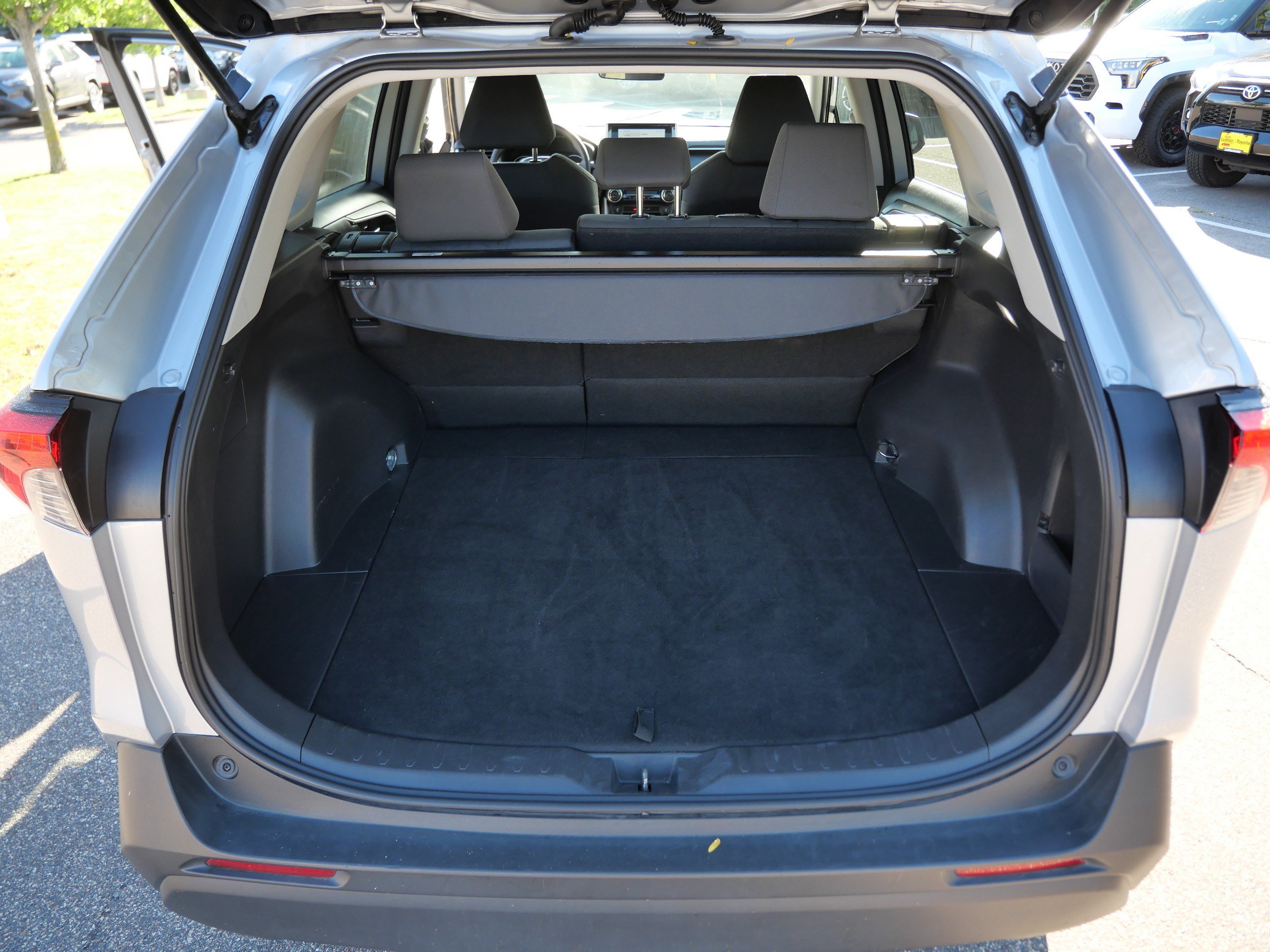 Certified 2025 Toyota RAV4 XLE AWD/4WD image 19