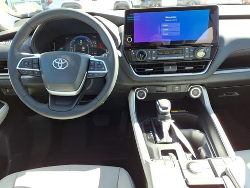 New 2026 Toyota Grand Highlander XLE image 8