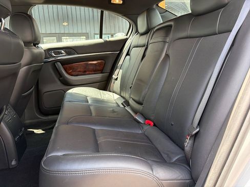 Used 2013 Lincoln MKS AWD image 16