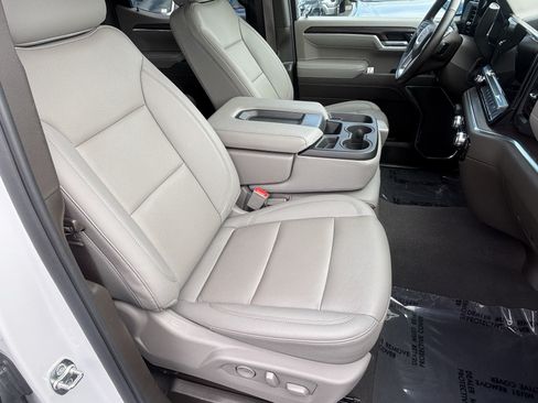 Used 2026 GMC Sierra 1500 SLT RWD image 10