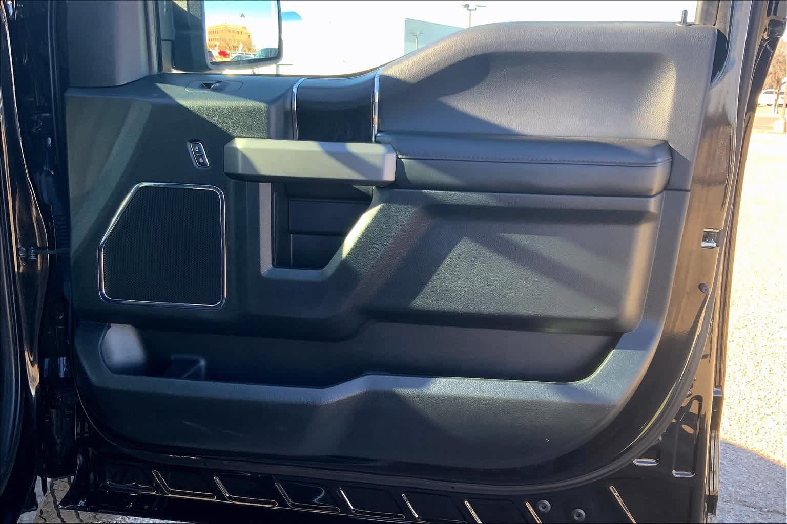 Used 2019 Ford F150 Platinum AWD/4WD image 22