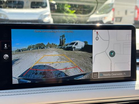 Used 2025 Genesis G70 2.5T image 17