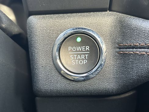 Used 2024 Ford F150 Lightning Lariat image 21