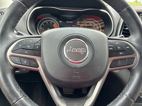 Used 2019 Jeep Cherokee Limited AWD/4WD image 29