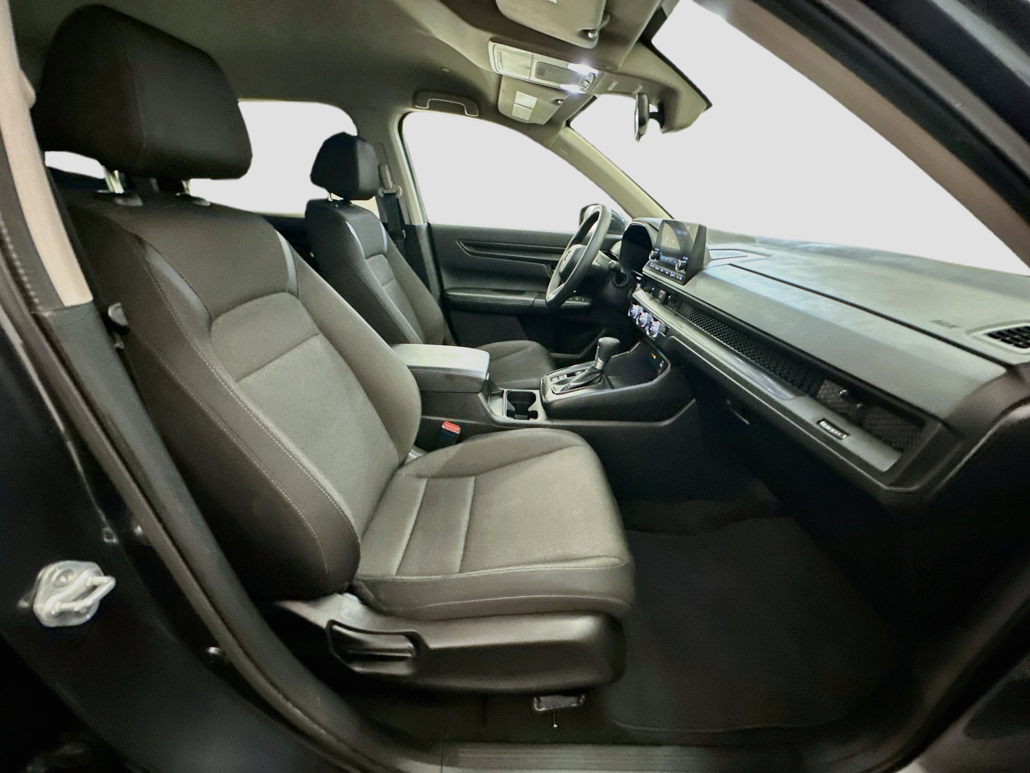 Used 2025 Honda CR-V LX image 31