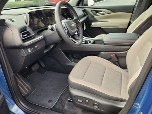 New 2026 Chevrolet Traverse LT w/ Driver Confidence Package image 5