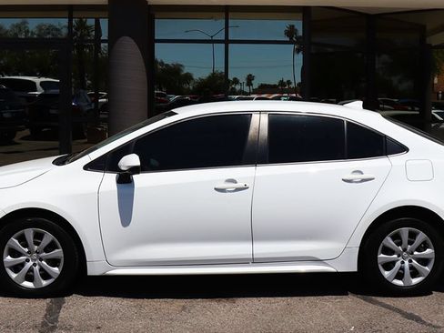Used 2023 Toyota Corolla LE w/ Carpet Mat Package (TMS) FWD image 8