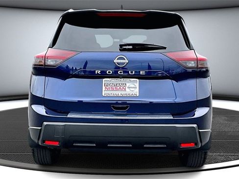 New 2026 Nissan Rogue SV image 4