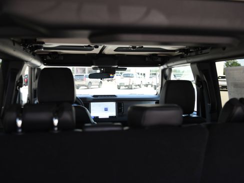 New 2026 Ford Bronco Badlands AWD/4WD image 9
