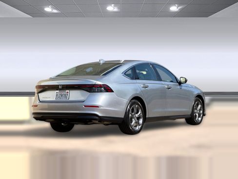 Used 2024 Honda Accord EX image 9