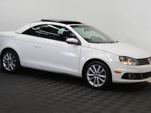 Used 2014 Volkswagen Eos FWD image 3