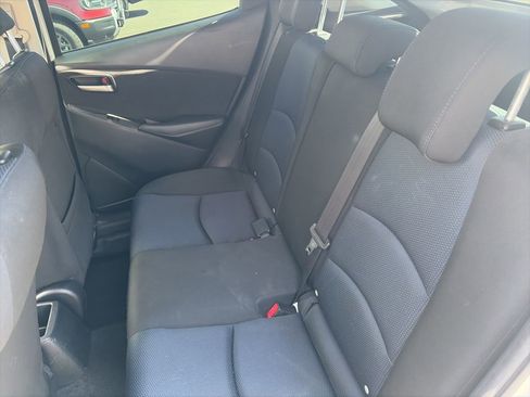 Used 2020 Toyota Yaris LE FWD image 10