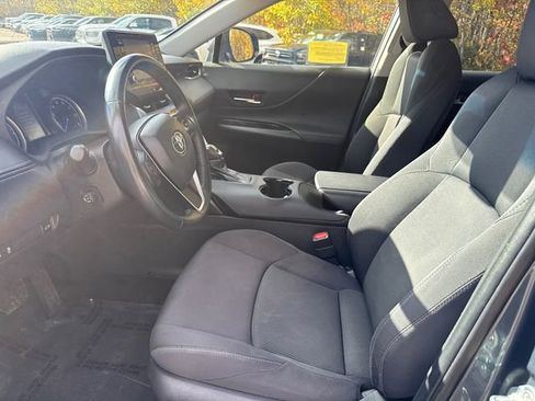 Used 2022 Toyota Venza LE image 40