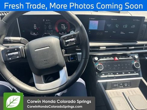 Used 2025 Hyundai Santa Fe SEL AWD/4WD image 10