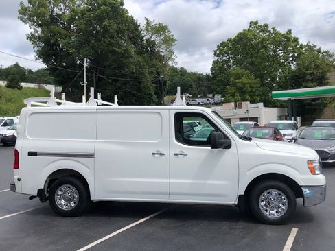 Used 2018 Nissan NV 2500 SL w/ Navigation Package image 6