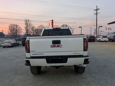 Used 2016 GMC Sierra 1500 Denali w/ Enhanced Driver Alert Package image 8