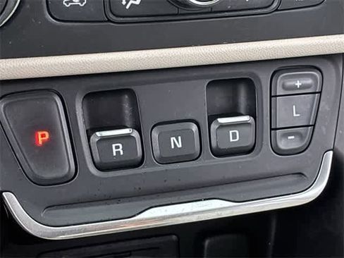 Used 2018 GMC Terrain Denali w/ Advanced Safety Package image 35