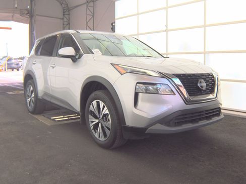 Used 2023 Nissan Rogue SV FWD image 6