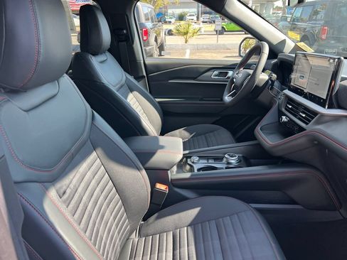 New 2026 Ford Explorer ST-Line w/ ST-Line Street Pack RWD image 15