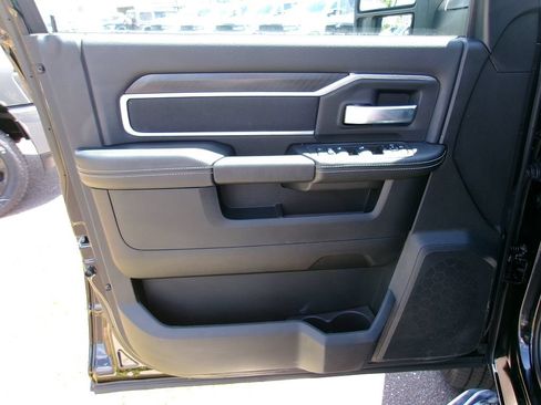 Certified 2026 RAM 2500 Big Horn AWD/4WD image 6