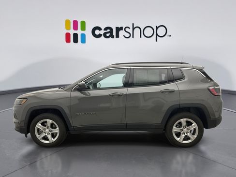 Used 2023 Jeep Compass Latitude AWD/4WD image 2