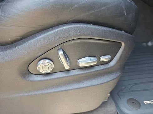 Used 2020 Porsche Cayenne AWD/4WD image 51