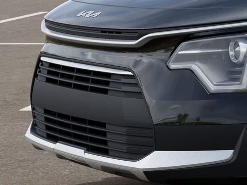 New 2026 Kia Niro LX FWD image 11