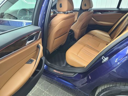 Used 2019 BMW 530i xDrive 530i xDrive Sedan 4D w/ Convenience Package image 36