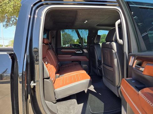 Used 2024 GMC Sierra 2500 Denali Ultimate AWD/4WD image 22