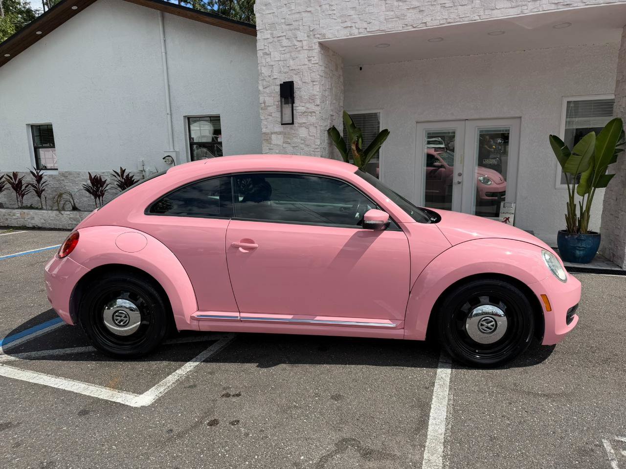 Used 2013 Volkswagen Beetle 2.5 FWD image 16