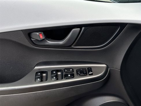 Used 2020 Hyundai Kona SEL Plus FWD image 17