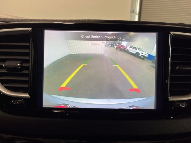 Used 2024 Chrysler Pacifica Touring-L FWD image 26